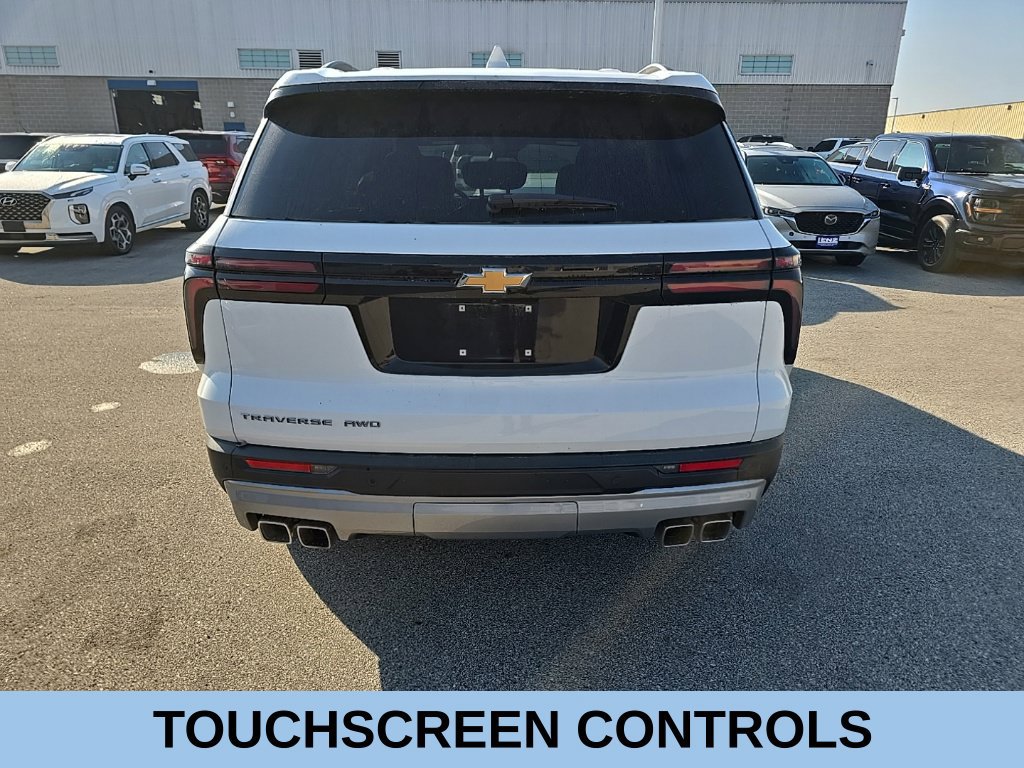 Used 2026 Chevrolet Traverse LT AWD/4WD image 5