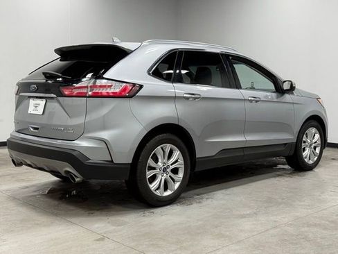 Used 2020 Ford Edge Titanium image 11