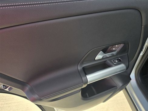 Used 2025 Mercedes-Benz GLA 250 image 13