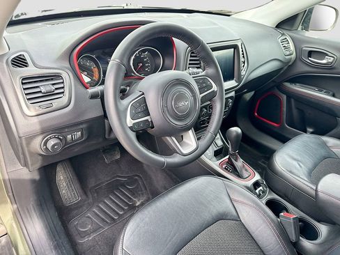 Used 2018 Jeep Compass Trailhawk w/ Safe & Security Group image 10