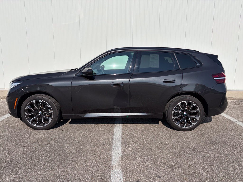 Used 2025 BMW X3 xDrive30i w/ Premium Package AWD/4WD image 3