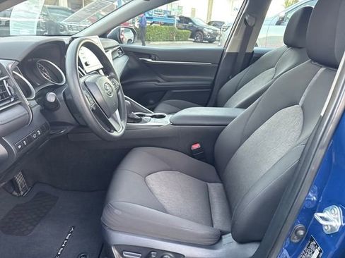 Used 2024 Toyota Camry LE image 9