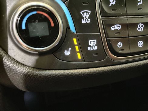 Used 2024 Chevrolet Equinox RS image 33