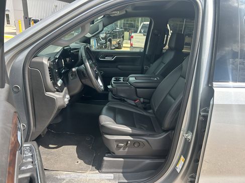 Used 2025 GMC Sierra 1500 SLT image 5