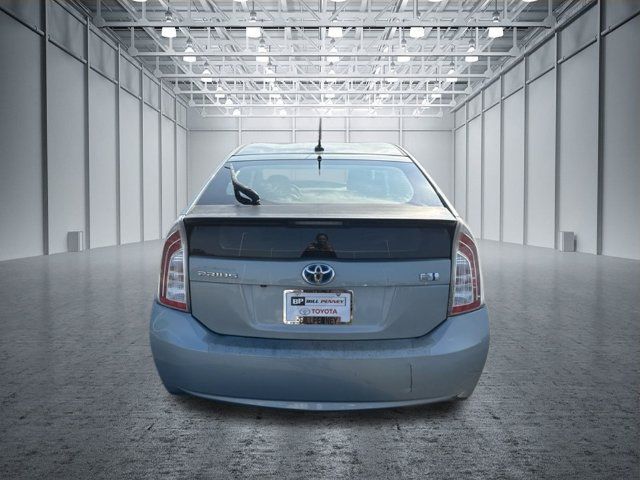 Used 2014 Toyota Prius Five FWD image 4