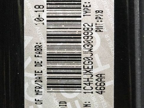 Used 2018 Jeep Wrangler Unlimited Sahara w/ Uconnect 4C Nav & Sound Group image 44