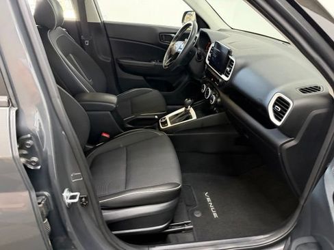 Certified 2023 Hyundai Venue Limited w/ Cargo Package FWD image 41