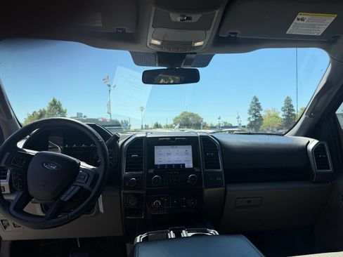 Used 2019 Ford F150 XLT w/ Equipment Group 302A Luxury AWD/4WD image 11