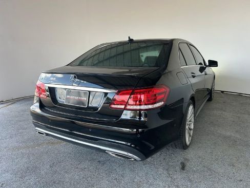 Used 2016 Mercedes-Benz E 400 Sedan image 4