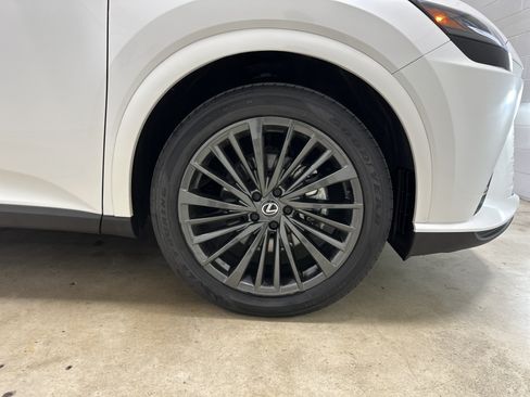 Certified 2025 Lexus RX 350h AWD/4WD image 13