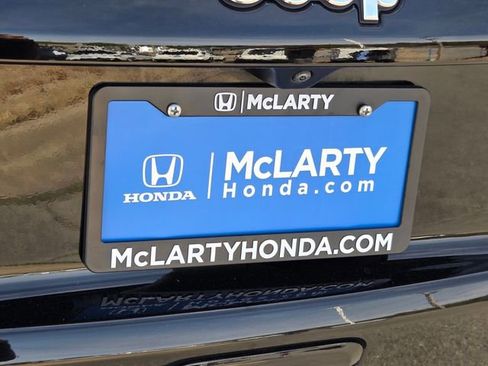 Used 2024 Jeep Compass Latitude image 10