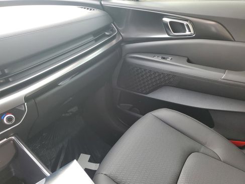 New 2026 Kia Carnival SX Prestige FWD image 24
