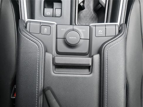 Used 2024 Toyota Grand Highlander XLE FWD image 16