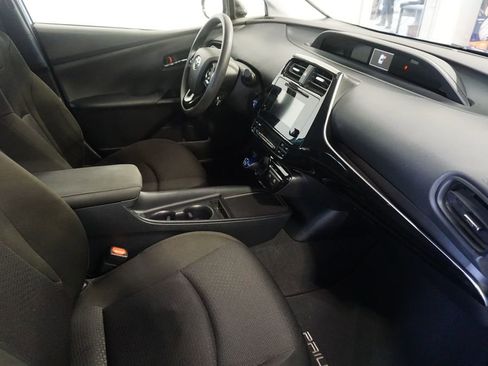 Certified 2019 Toyota Prius LE FWD image 21