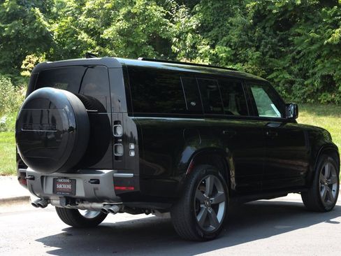 Used 2024 Land Rover Defender 130 V8 image 14