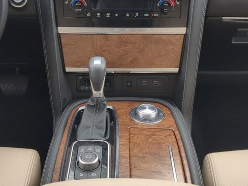 Certified 2024 Nissan Armada SL w/ Cargo Package AWD/4WD image 19