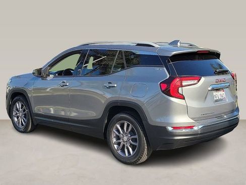 Used 2023 GMC Terrain SLT w/ Infotainment Package II image 4
