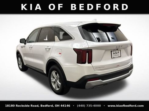 Used 2026 Kia Sorento LX FWD image 8