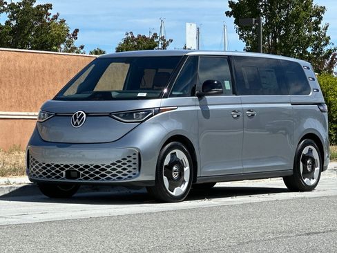 New 2025 Volkswagen ID. Buzz Pro S RWD image 8