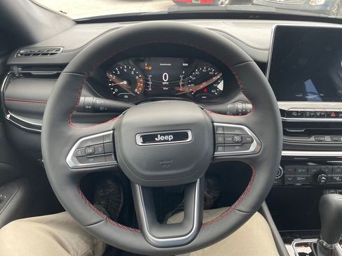 Certified 2024 Jeep Compass Trailhawk w/ Trailhawk Convenience Group AWD/4WD image 4