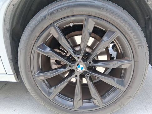 Used 2025 BMW X4 xDrive30i w/ Premium Package AWD/4WD image 14