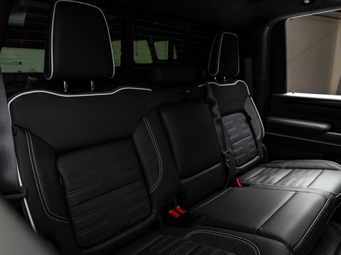 Used 2026 GMC Sierra 2500 AT4X image 31