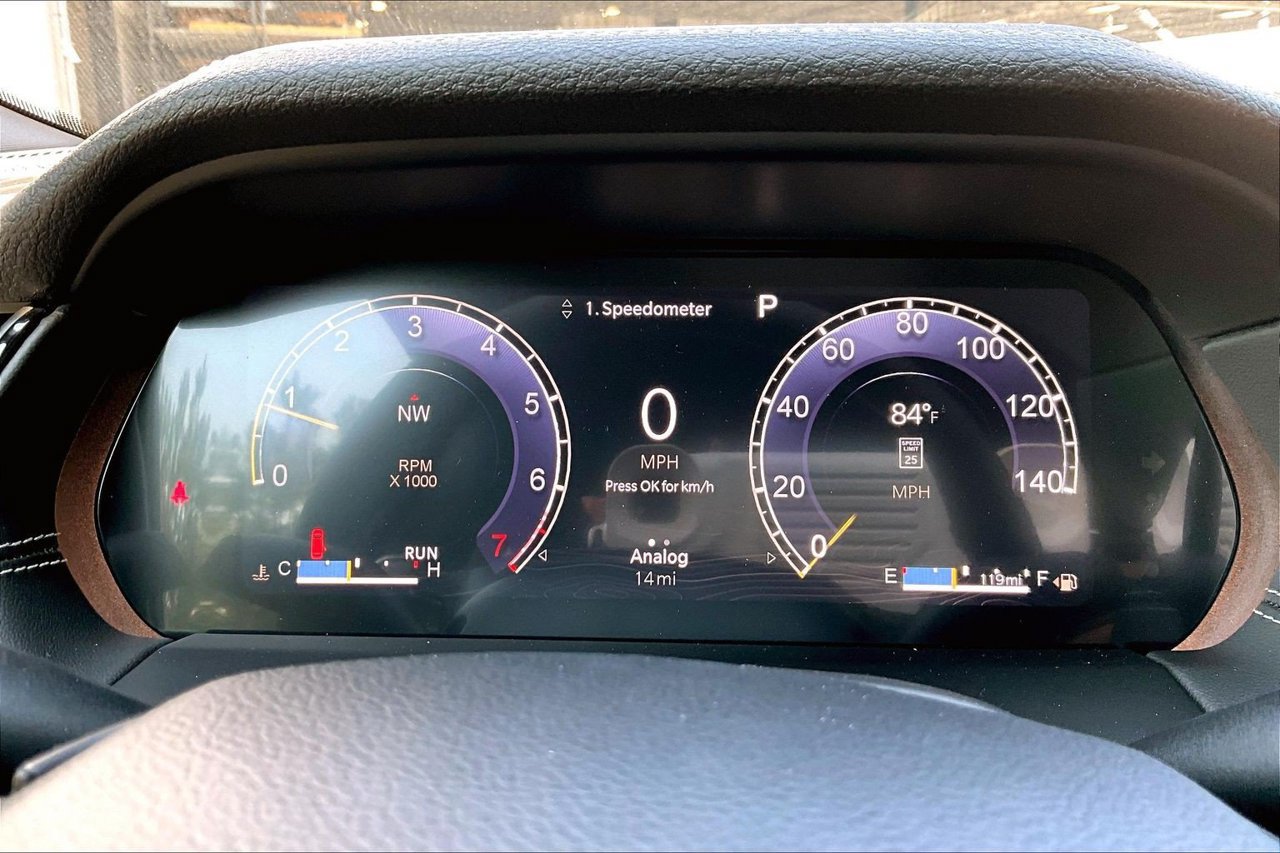New 2027 Jeep Grand Cherokee Altitude AWD/4WD image 10