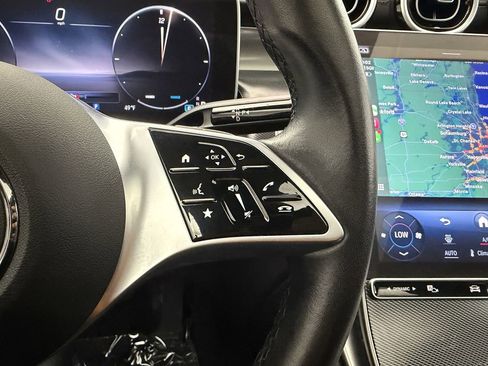 Used 2024 Mercedes-Benz GLC 300 4MATIC SUV image 16