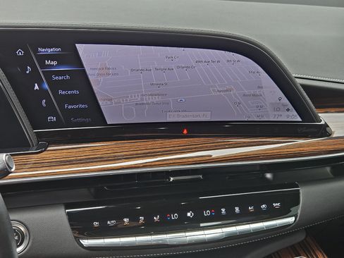 Certified 2023 Cadillac Escalade ESV Premium Luxury image 26