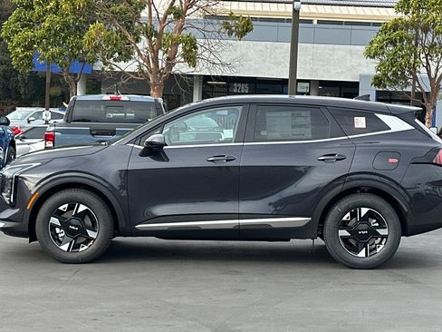 New 2026 Kia Sportage LX image 7
