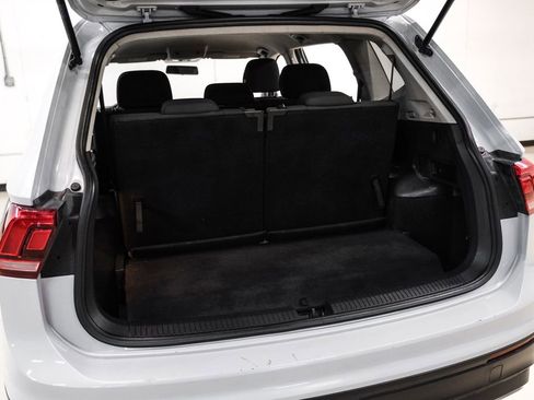 Used 2018 Volkswagen Tiguan S image 46