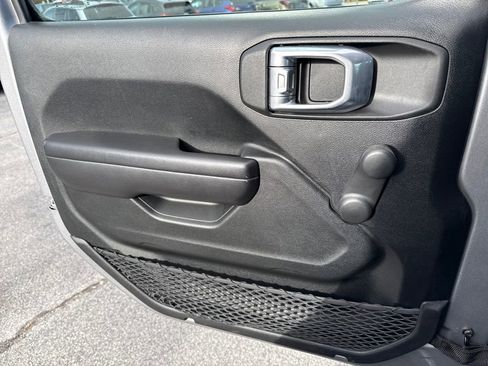 Used 2021 Jeep Wrangler Sport image 15