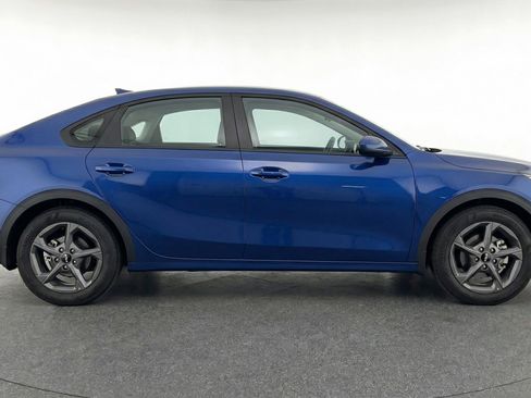 Used 2025 Kia K4 LXS image 11