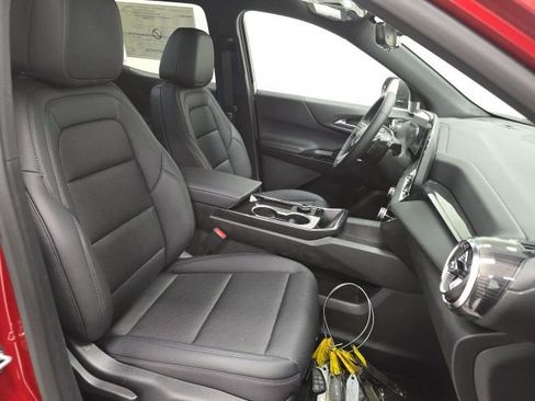 New 2026 Chevrolet Equinox LT w/ Convenience Package II image 25