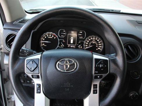 Used 2018 Toyota Tundra SR5 w/ SR5 Upgrade Package image 25