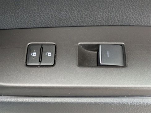 Used 2023 Toyota Camry XSE image 38