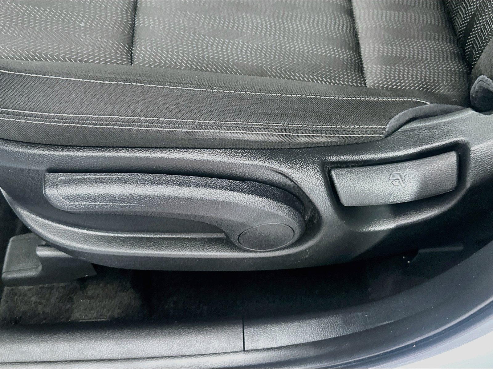 Used 2019 Kia Sportage LX FWD image 18