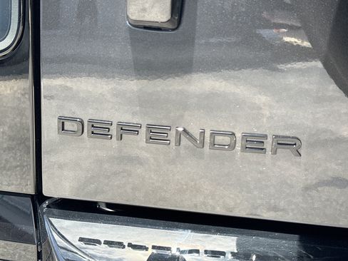 New 2026 Land Rover Defender 130 V8 AWD/4WD image 11