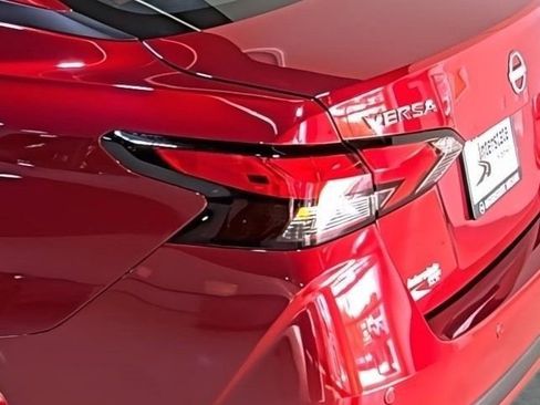 Used 2025 Nissan Versa SV w/ Trunk Package image 10