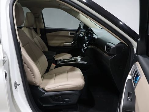 Used 2022 Ford Explorer Limited w/ Class IV Trailer Tow Package image 28