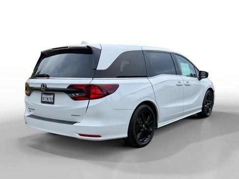 Used 2023 Honda Odyssey Sport image 5