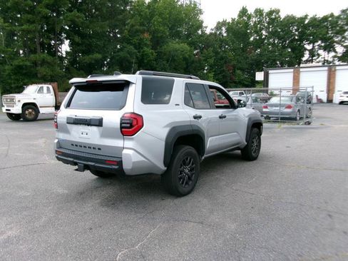 Used 2026 Toyota 4Runner SR5 AWD/4WD image 6