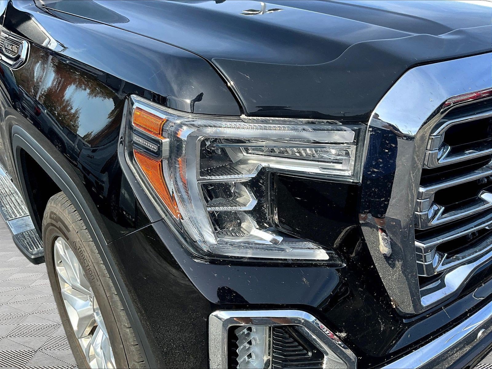 Used 2019 GMC Sierra 1500 SLT w/ SLT Premium Plus Package AWD/4WD image 32