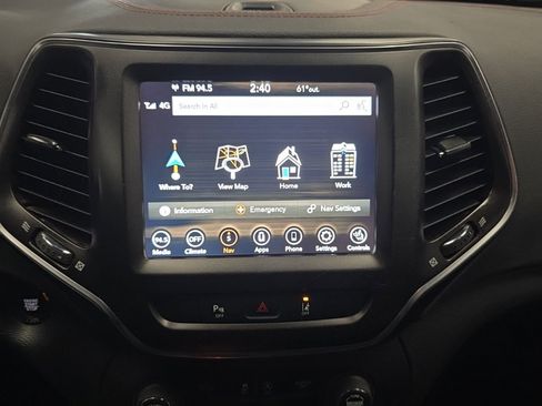 Used 2022 Jeep Cherokee Trailhawk w/ Sun, Sound & Nav Group image 19