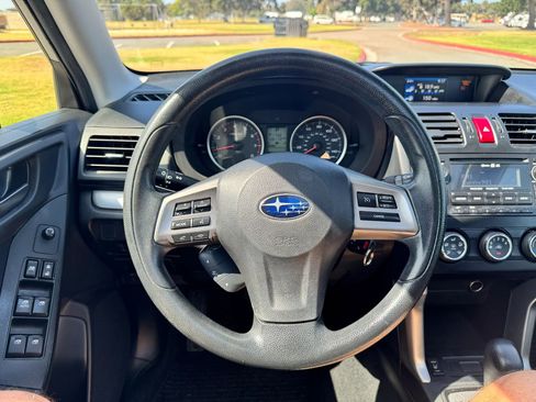Used 2014 Subaru Forester 2.5i Premium w/ Popular Package #2 AWD/4WD image 18