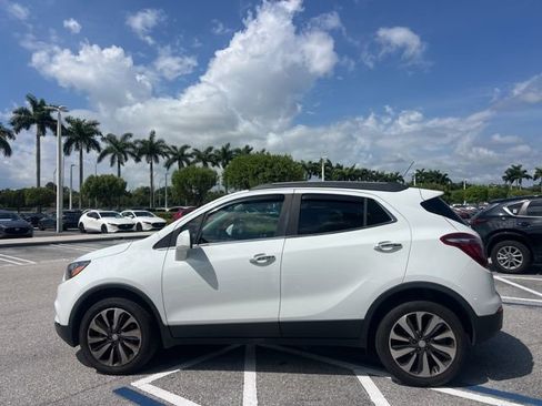 Used 2021 Buick Encore Preferred AWD/4WD image 11