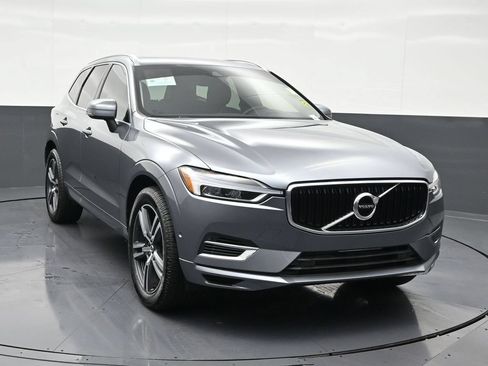 Used 2019 Volvo XC60 T8 Momentum w/ Premium Package AWD/4WD image 7