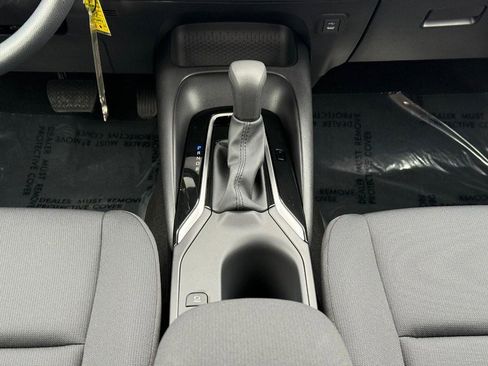 Certified 2025 Toyota Corolla LE image 17