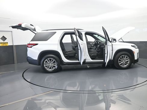 Used 2023 Chevrolet Traverse LT image 71