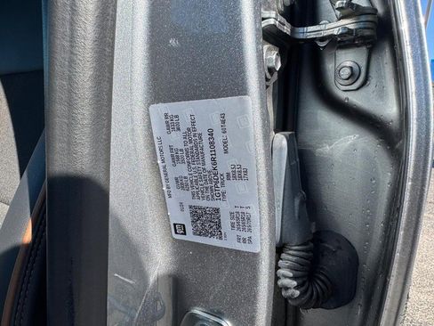 Certified 2024 GMC Canyon AT4 w/ Canyon Safety Plus Package image 24